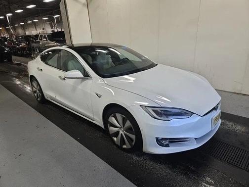 2020 Tesla Model S Long Range Plus
