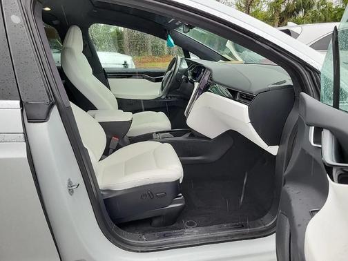 2020 Tesla Model X Long Range