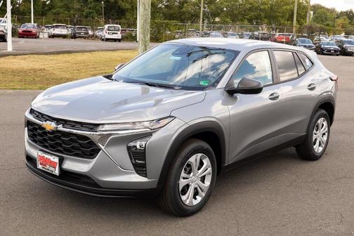 2025 Chevrolet Trax LS