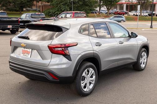 2025 Chevrolet Trax LS