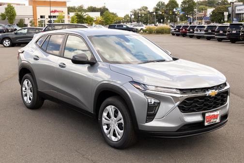 2025 Chevrolet Trax LS