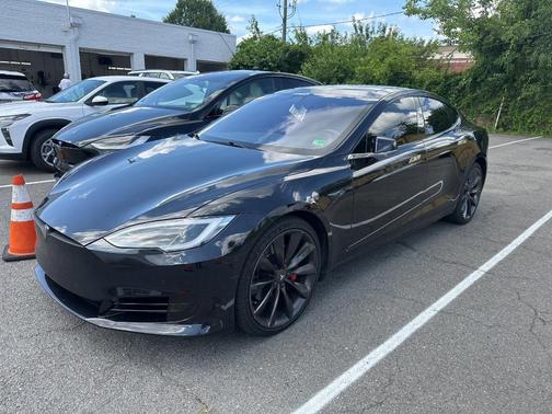 2016 Tesla Model S 90D