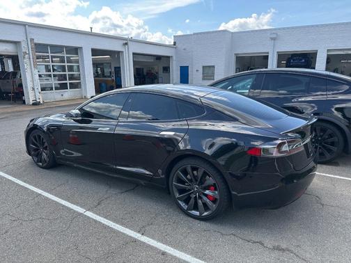 2016 Tesla Model S 90D