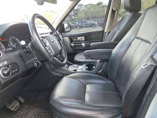 2016 Land Rover LR4 Base