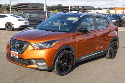 2020 Nissan Kicks SR