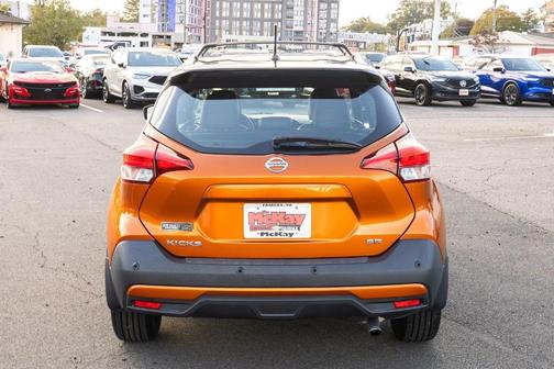 2020 Nissan Kicks SR