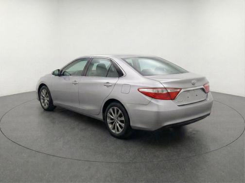 2016 Toyota Camry XLE