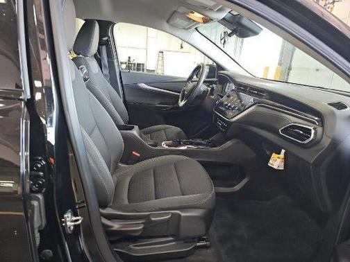 Mosaic Black Metallic 2023 Chevrolet Bolt EUV LT