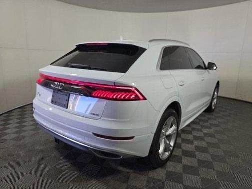 2023 Audi Q8 55 Premium Plus