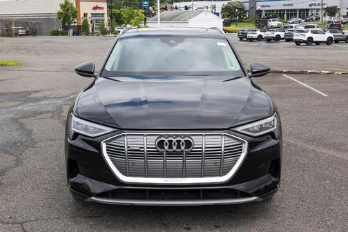 2021 Audi e-tron Premium