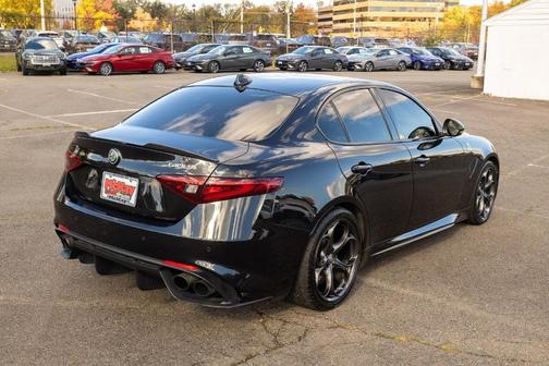 2017 Alfa Romeo Giulia Quadrifoglio