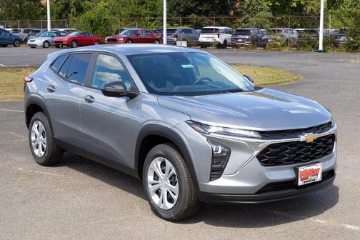 2025 Chevrolet Trax LS