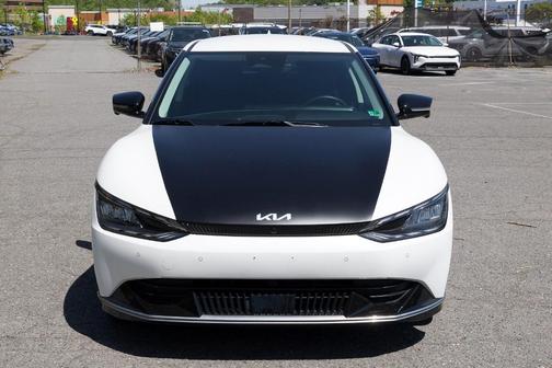 2022 Kia EV6 Wind