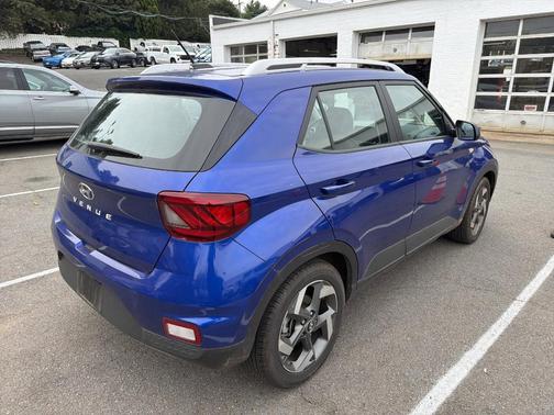 2024 Hyundai VENUE Limited