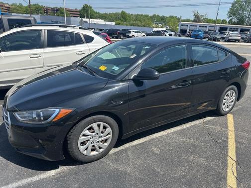 2018 Hyundai ELANTRA SE