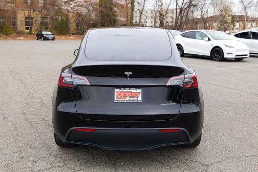 Black 2024 Tesla Model Y Long Range