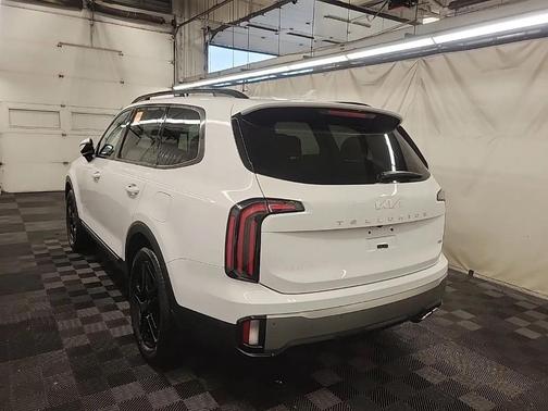 Glacial White Pearl 2023 Kia Telluride SX X-Line