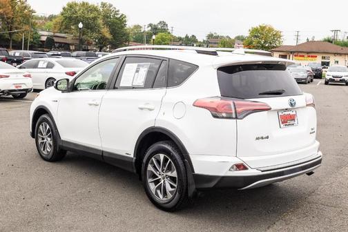 2018 Toyota RAV4 Hybrid XLE