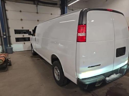 2025 Chevrolet Express 2500 Work Van