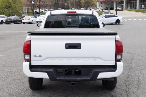 2022 Toyota Tacoma SR