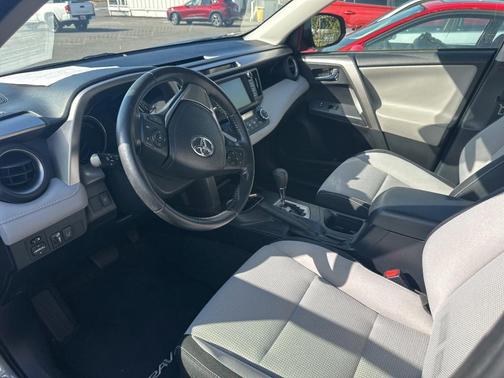 2018 Toyota RAV4 Hybrid XLE