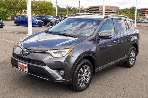 2018 Toyota RAV4 Hybrid XLE
