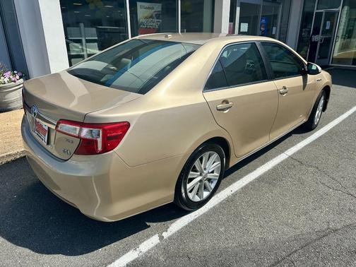 2012 Toyota Camry Hybrid XLE