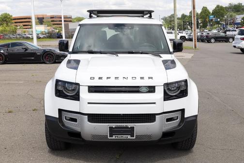 2023 Land Rover Defender 110 SE