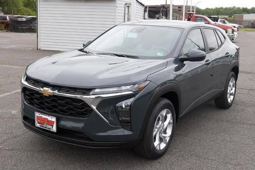 2025 Chevrolet Trax LS