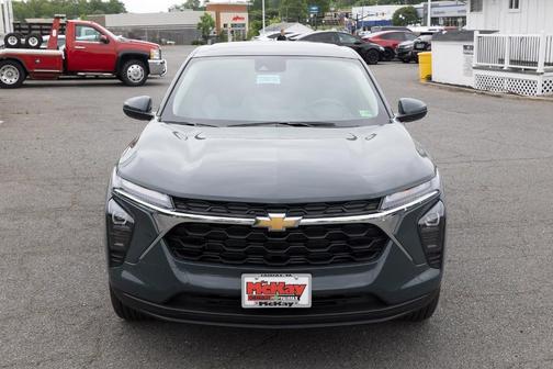 2025 Chevrolet Trax LS