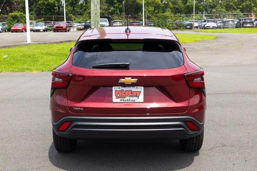 2025 Chevrolet Trax LS