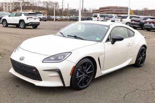 2022 Toyota GR86 Premium