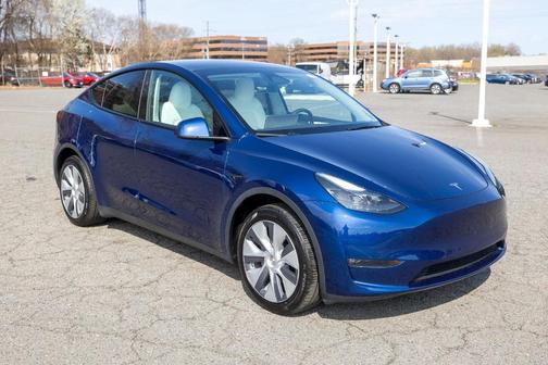 2024 Tesla Model Y Long Range