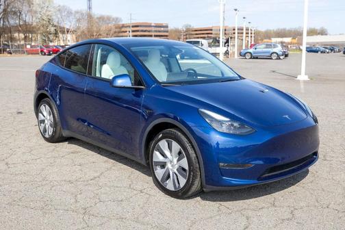 2024 Tesla Model Y Long Range