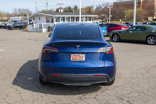 2024 Tesla Model Y Long Range