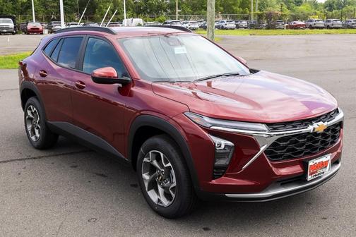 2025 Chevrolet Trax LT