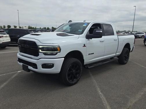 Bright White Clearcoat 2024 RAM 2500 Laramie