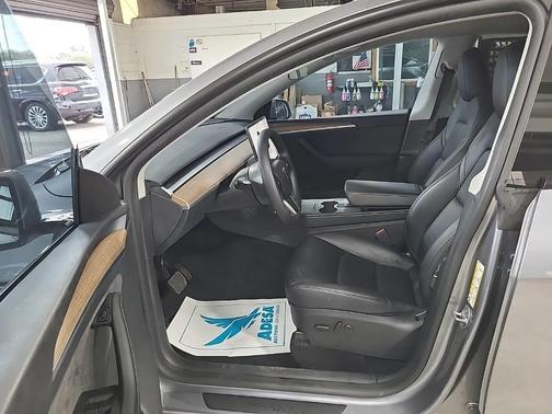 2025 Tesla Model Y Long Range