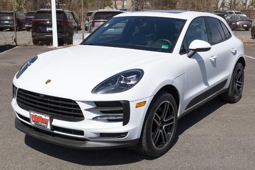 2021 Porsche Macan Base