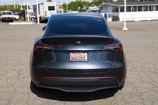Stealth Gray 2024 Tesla Model Y Long Range