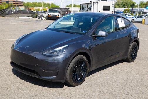Stealth Gray 2024 Tesla Model Y Long Range