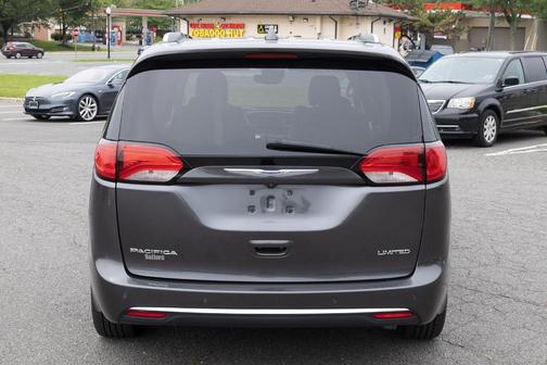 2018 Chrysler Pacifica Limited