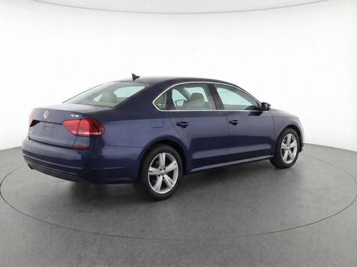 2014 Volkswagen Passat 1.8T SE