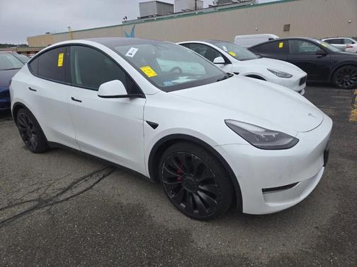 Pearl White Multi 2022 Tesla Model Y Performance