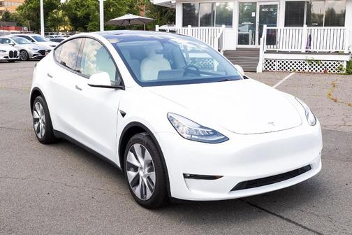2023 Tesla Model Y Long Range