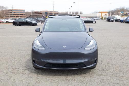 Stealth Gray 2024 Tesla Model Y Long Range