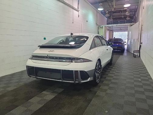 2023 Hyundai IONIQ 6 SEL