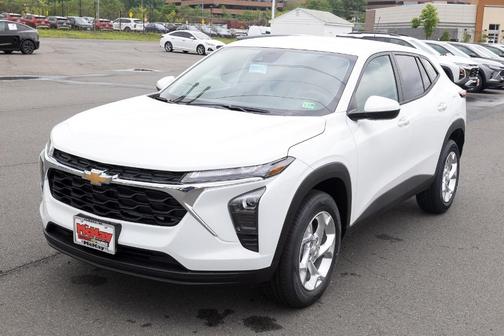 2025 Chevrolet Trax LS