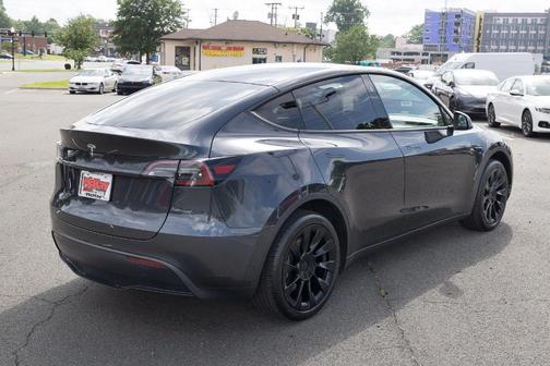 2024 Tesla Model Y Base