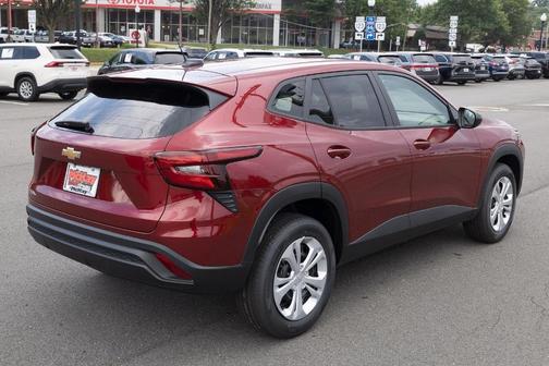 2025 Chevrolet Trax LS